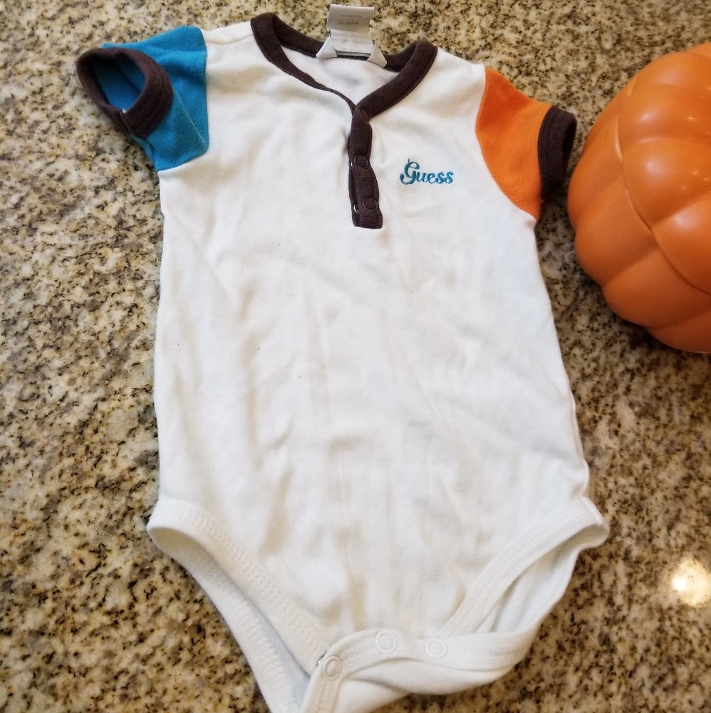 GUESS Baby onesie
